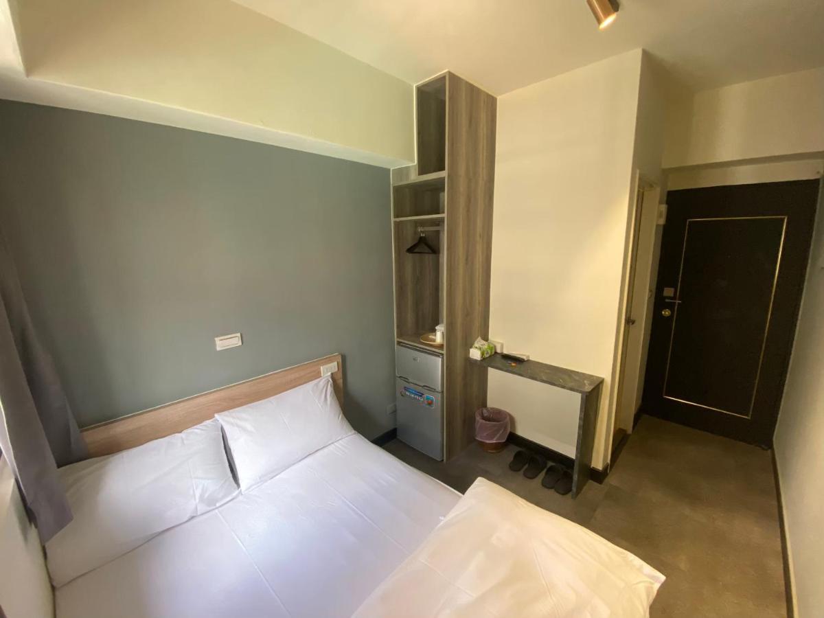 Fengjia Gift Box Homestay Тайчжун Екстер'єр фото